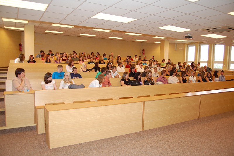 Rozlučení s vycházejícími žáky 2010