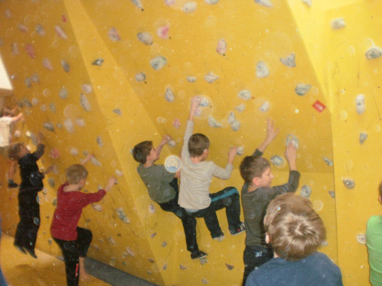 Děti ze ŠD a lezecké stěně